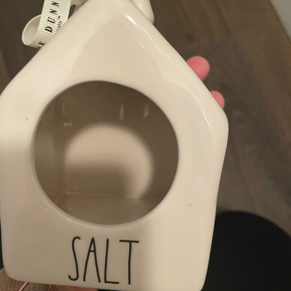 Rae Dunn Salt Pig Farmhouse Style Birdhouse Salt Container‎ - Picture 6 of 7